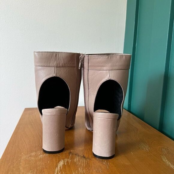 Marcella NYC Women’s Tulla Edgy Quilted Ribbed Heeled Square Toe Block Heel Sand - Picture 8 of 15